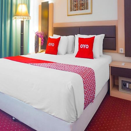 Oyo 3967 Hotel Pantai Wisata Makassar Luaran gambar