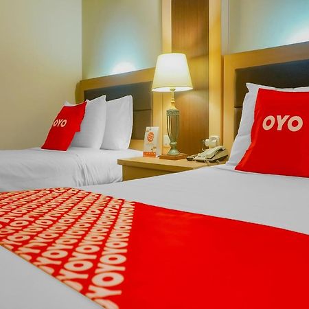 Oyo 3967 Hotel Pantai Wisata Makassar Luaran gambar