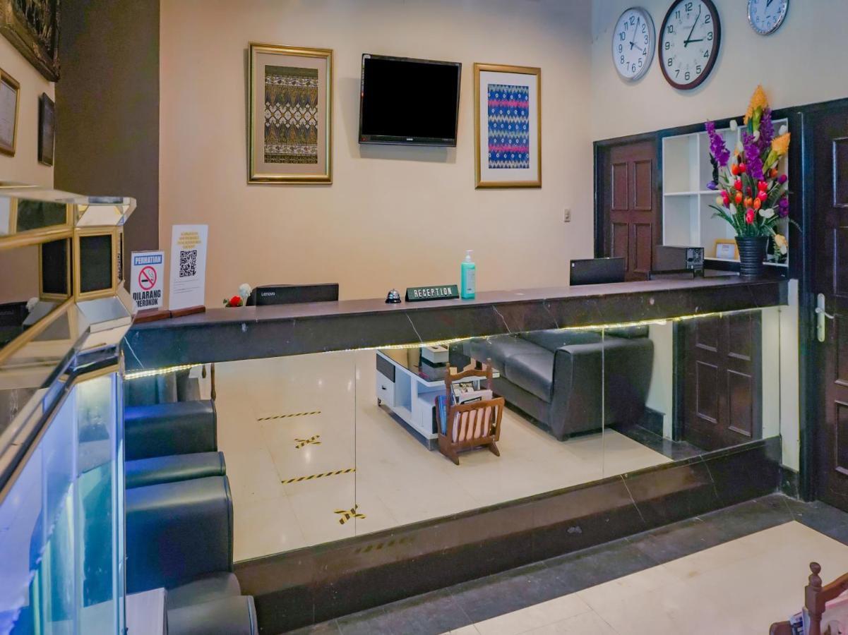 Oyo 3967 Hotel Pantai Wisata Makassar Luaran gambar