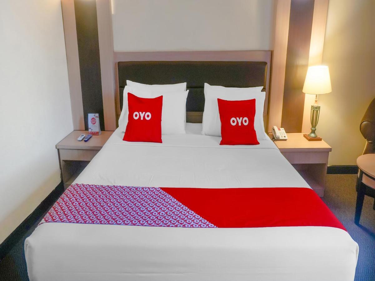 Oyo 3967 Hotel Pantai Wisata Makassar Luaran gambar
