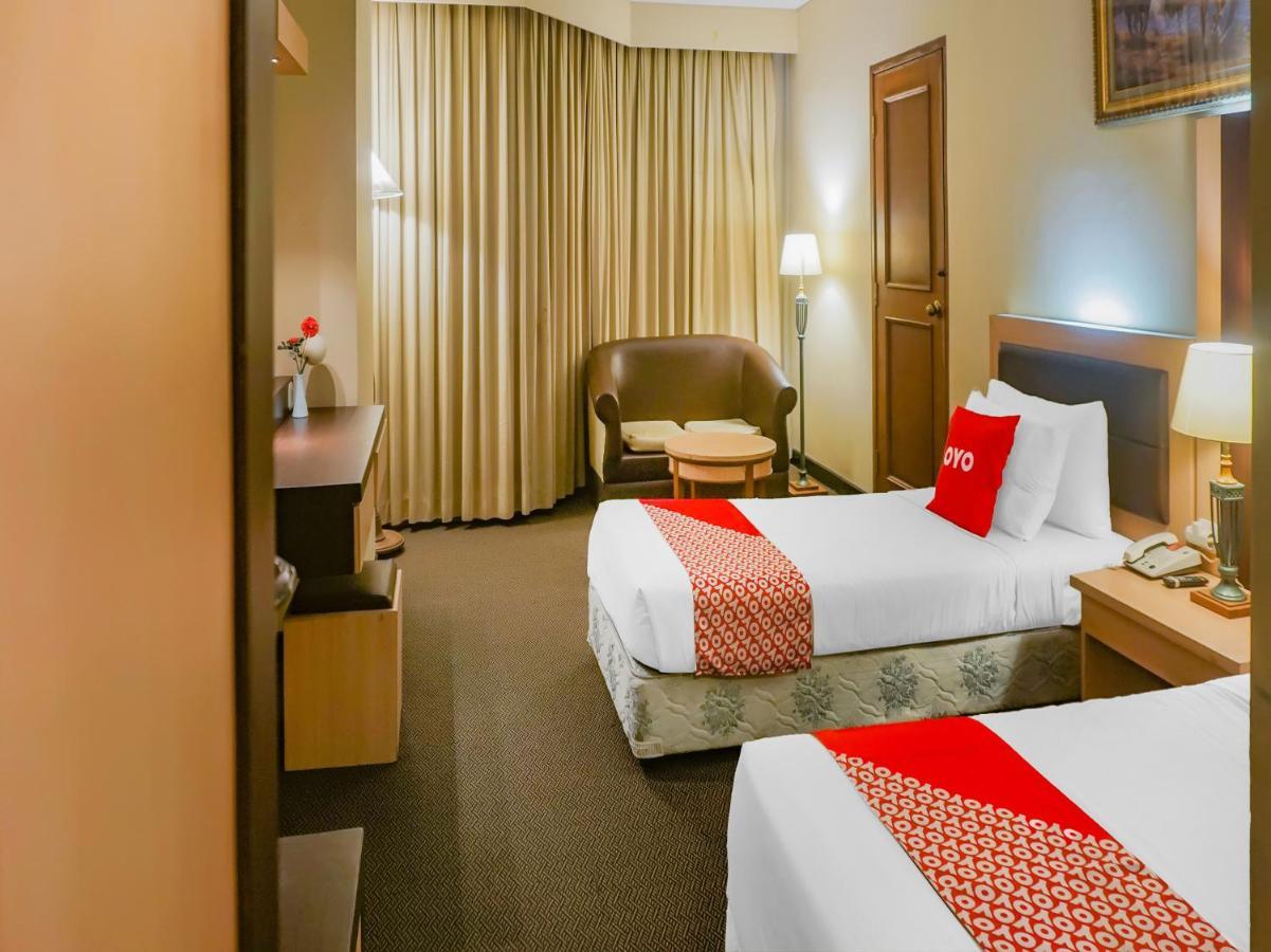 Oyo 3967 Hotel Pantai Wisata Makassar Luaran gambar