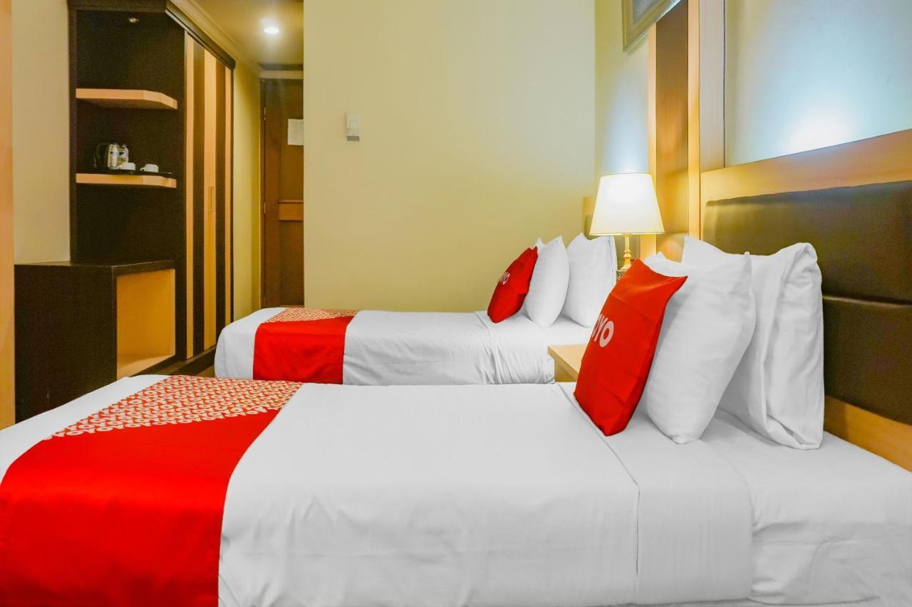 Oyo 3967 Hotel Pantai Wisata Makassar Luaran gambar